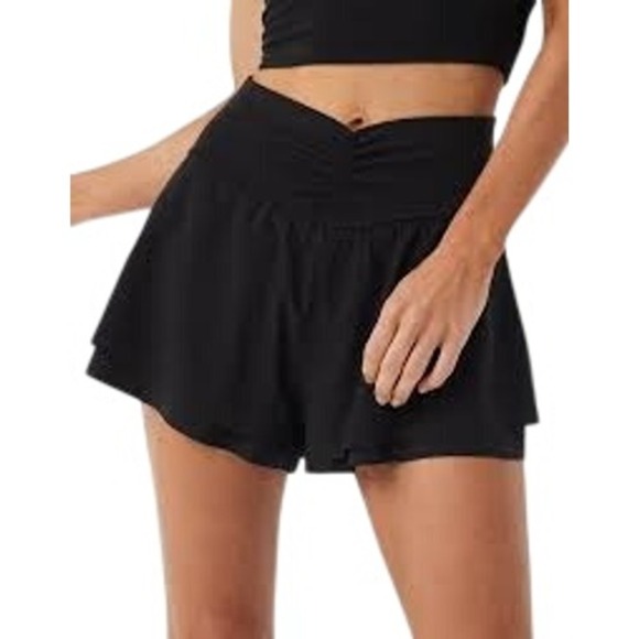 OFFLINE by Aerie Pants - OFFLINE by Aerie Black Ruched V-Front Flowy High Waisted Athletic Shorts L